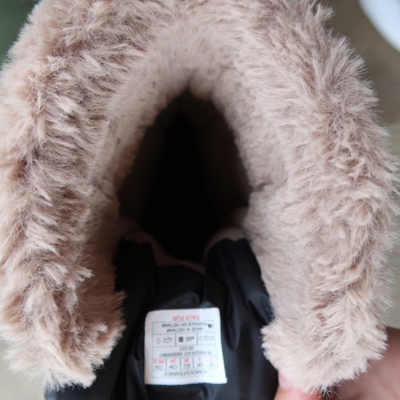 The North Face Waterproof Snow Boots - Picture 6 of 11